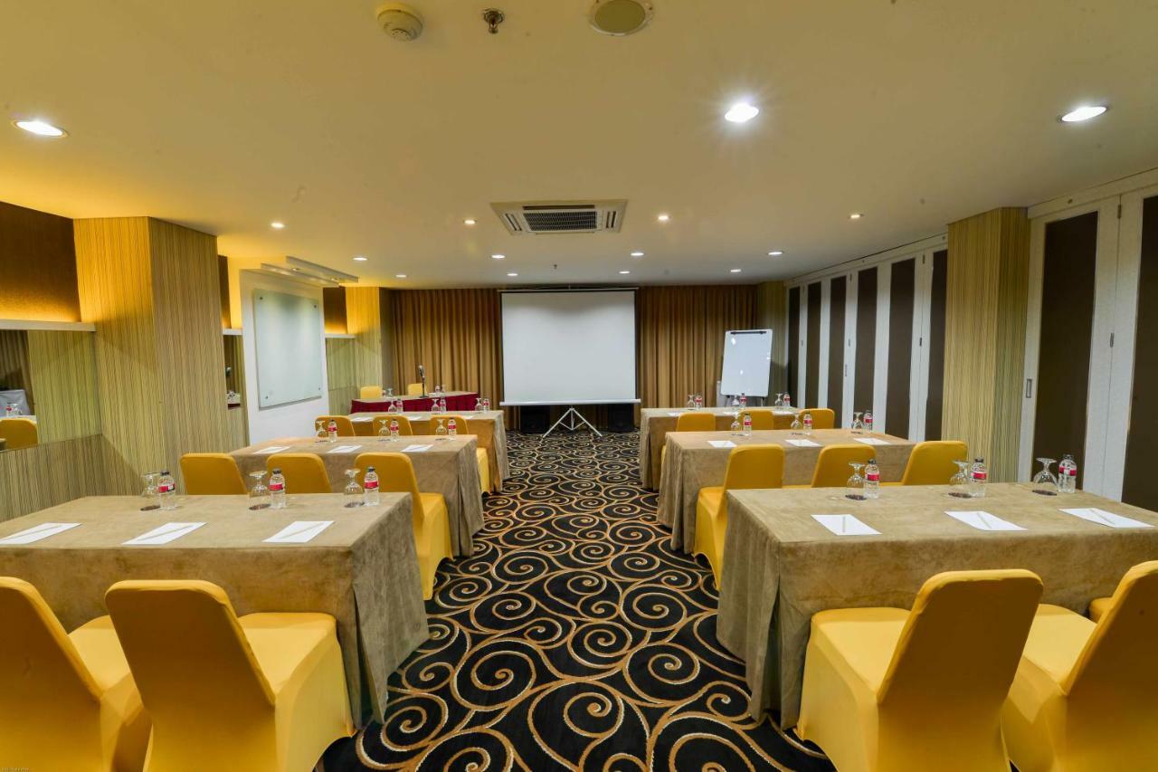 D'Hotel Τζακάρτα Εξωτερικό φωτογραφία